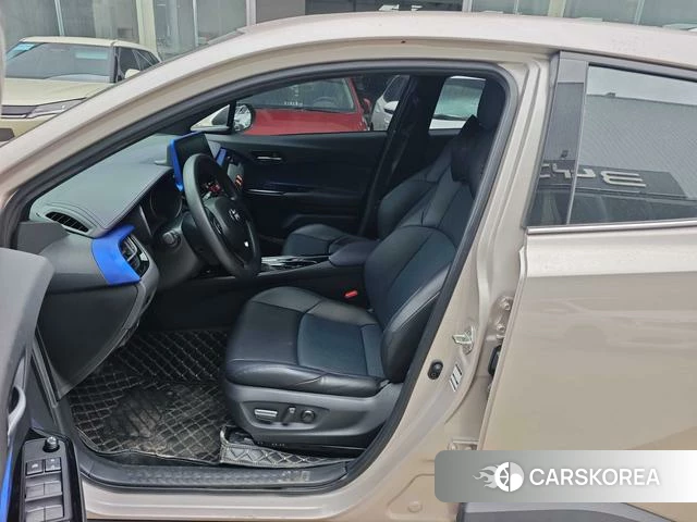Toyota C-HR id 4367081 из Китая 12