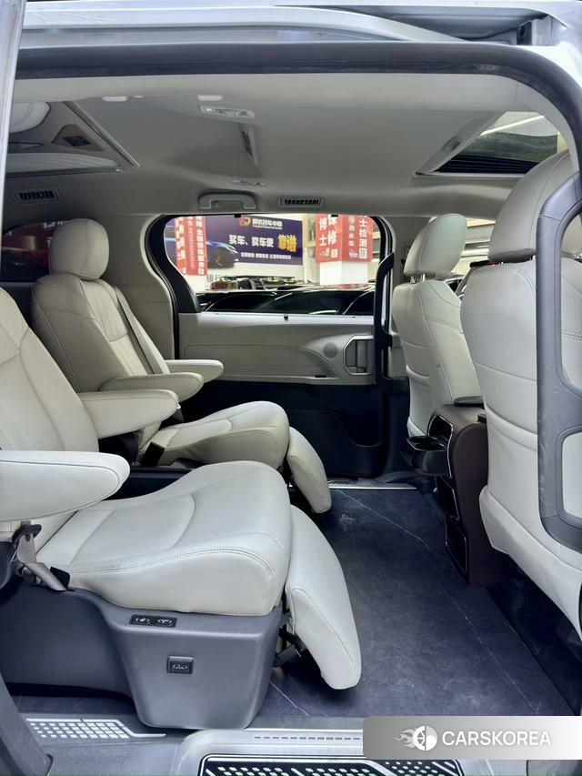 Toyota Saina id 4263509 из Китая 10