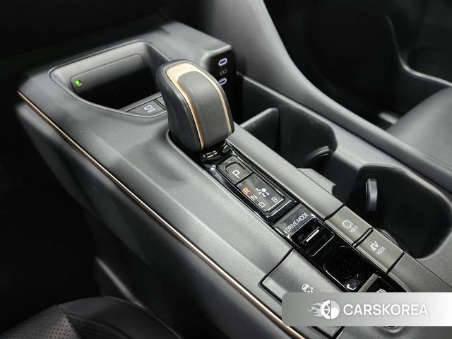 Toyota Crown Crossover id 4847803 из Кореи 16