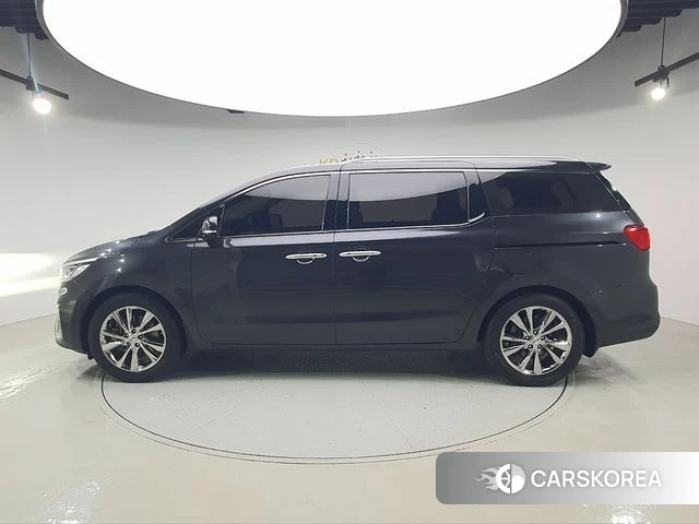 Kia The New Carnival id 4737460 из Кореи 17