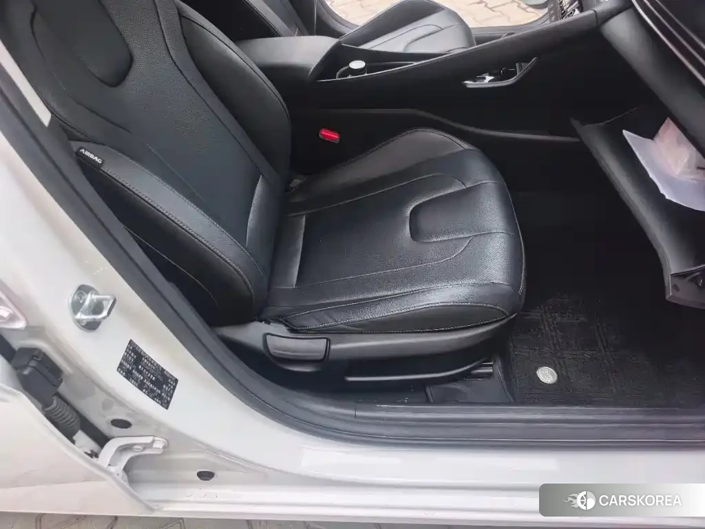Hyundai Elantra id 4674383 из Китая 8