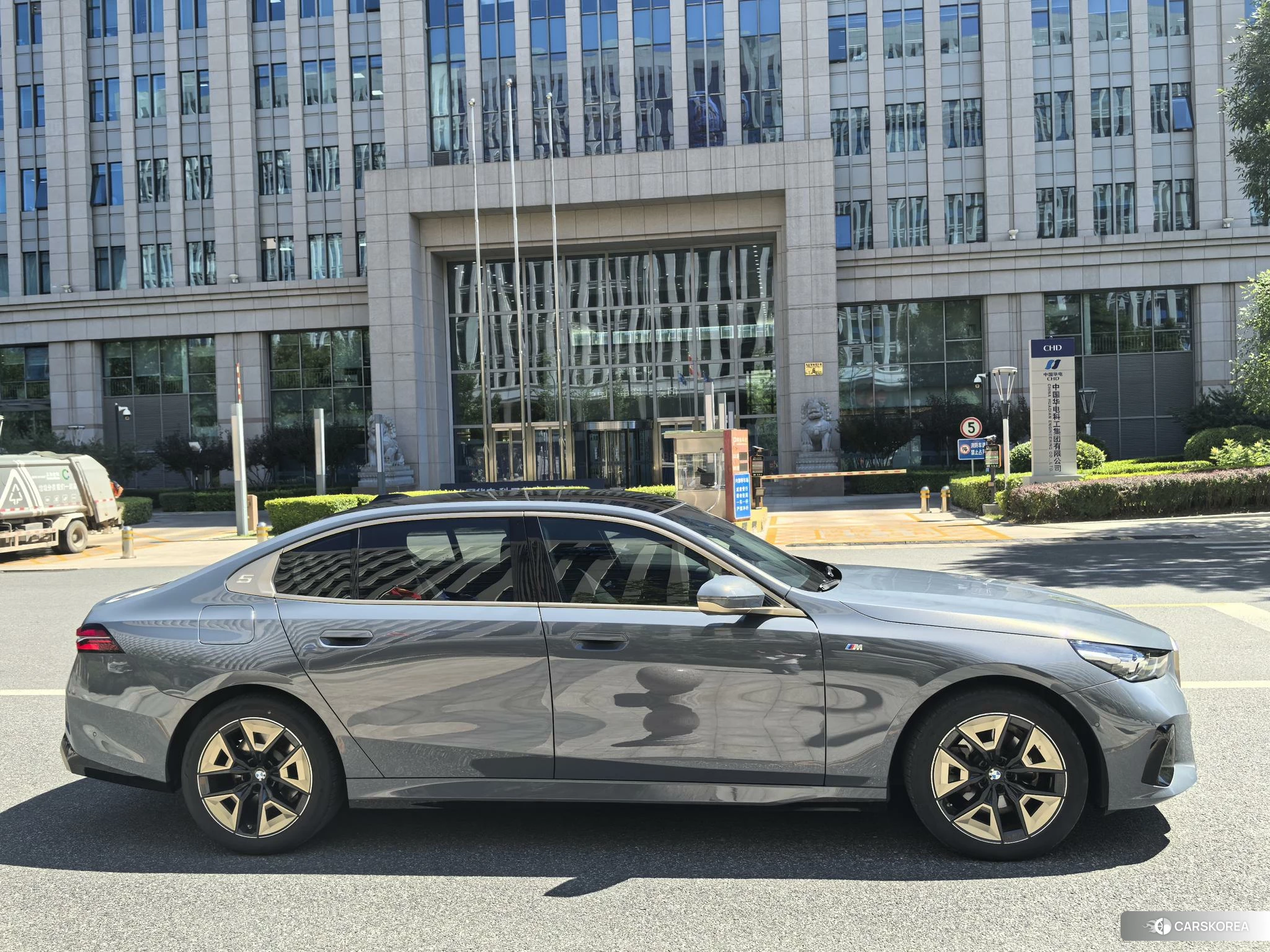 BMW 5 series id 4512682 из Китая 30
