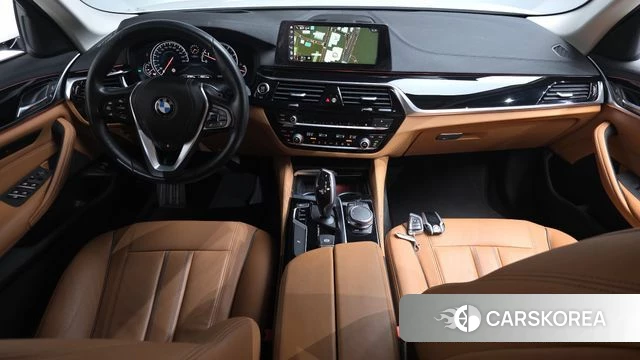 BMW 5 Series (G30) id 4397639 из Кореи 30