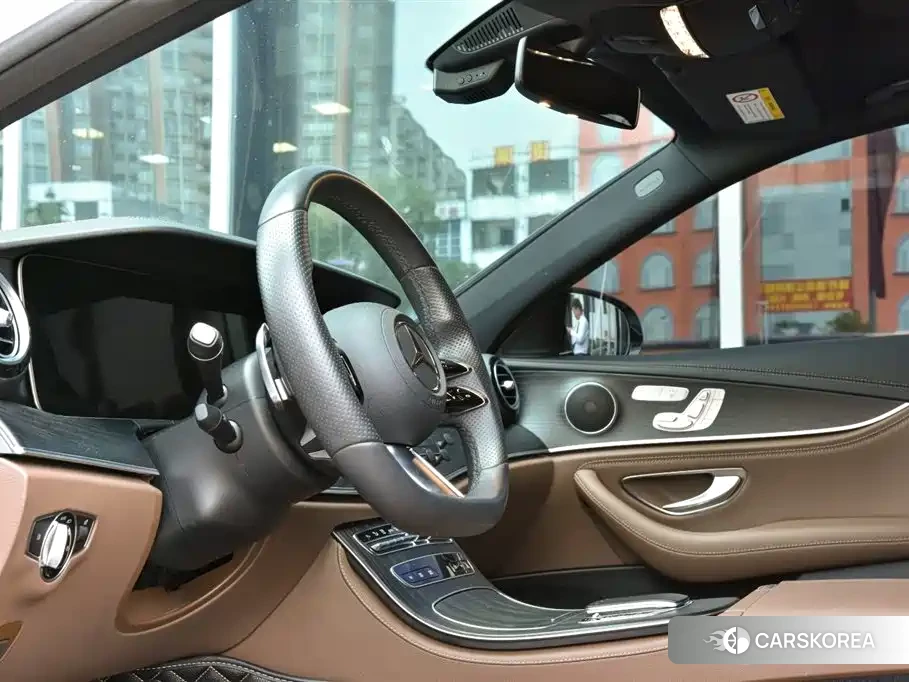 Mercedes-Benz E-Class id 4570743 из Китая 12