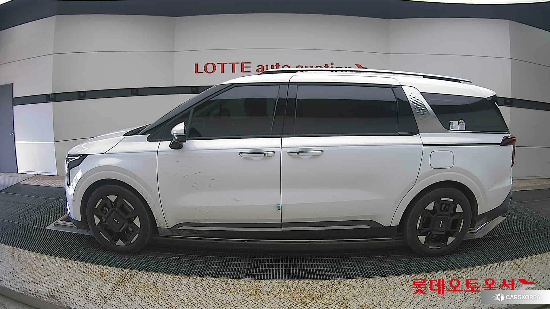 Kia Carnival id 4504306 из Кореи 35