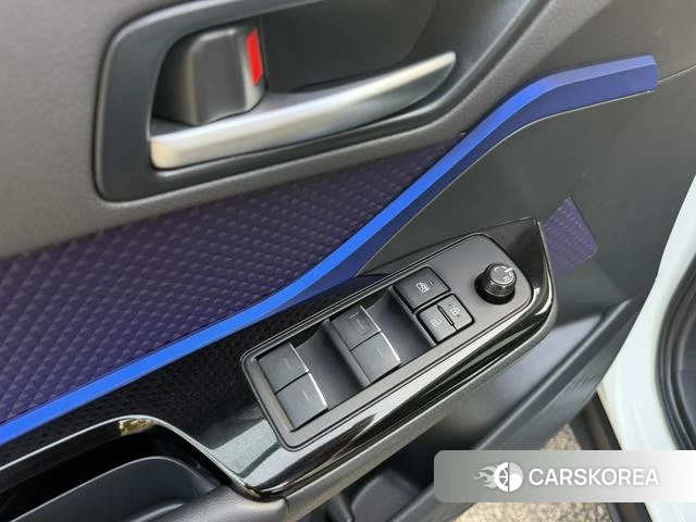 Toyota C-HR id 3896189 из Китая 23