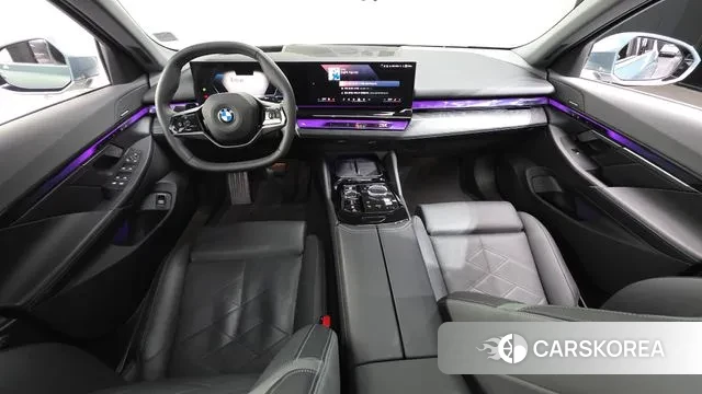 BMW 5 Series (G60) id 3624604 из Кореи 17