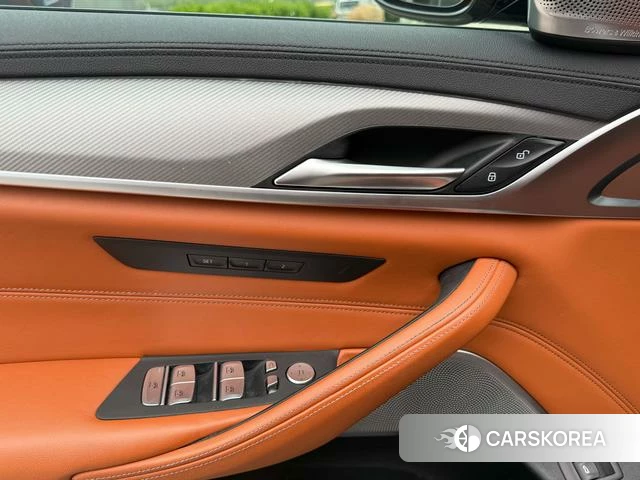 BMW M5 id 4256874 из Китая 44