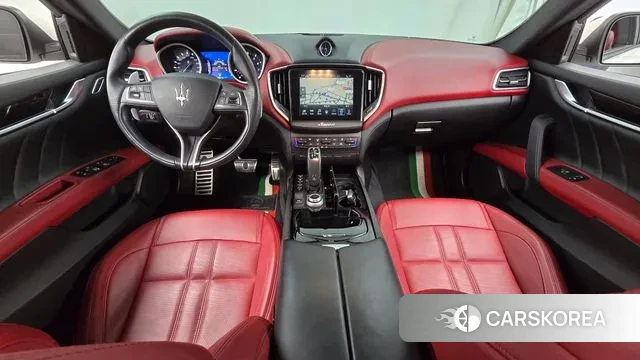 Maserati Ghibli id 3612266 из Кореи 17