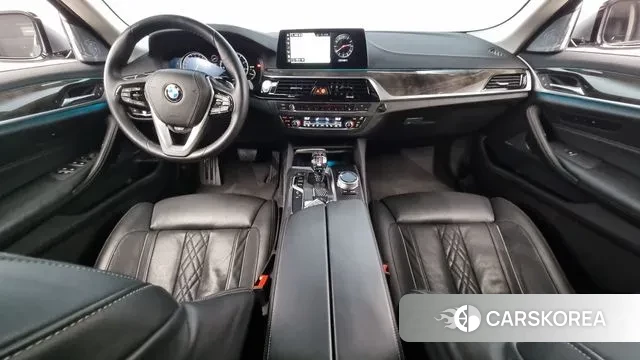 BMW 5 Series (G30) id 3024483 из Кореи 17