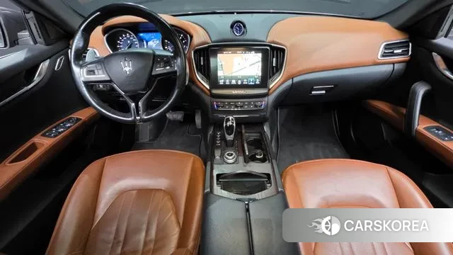 Maserati Ghibli id 3641788 из Кореи 17