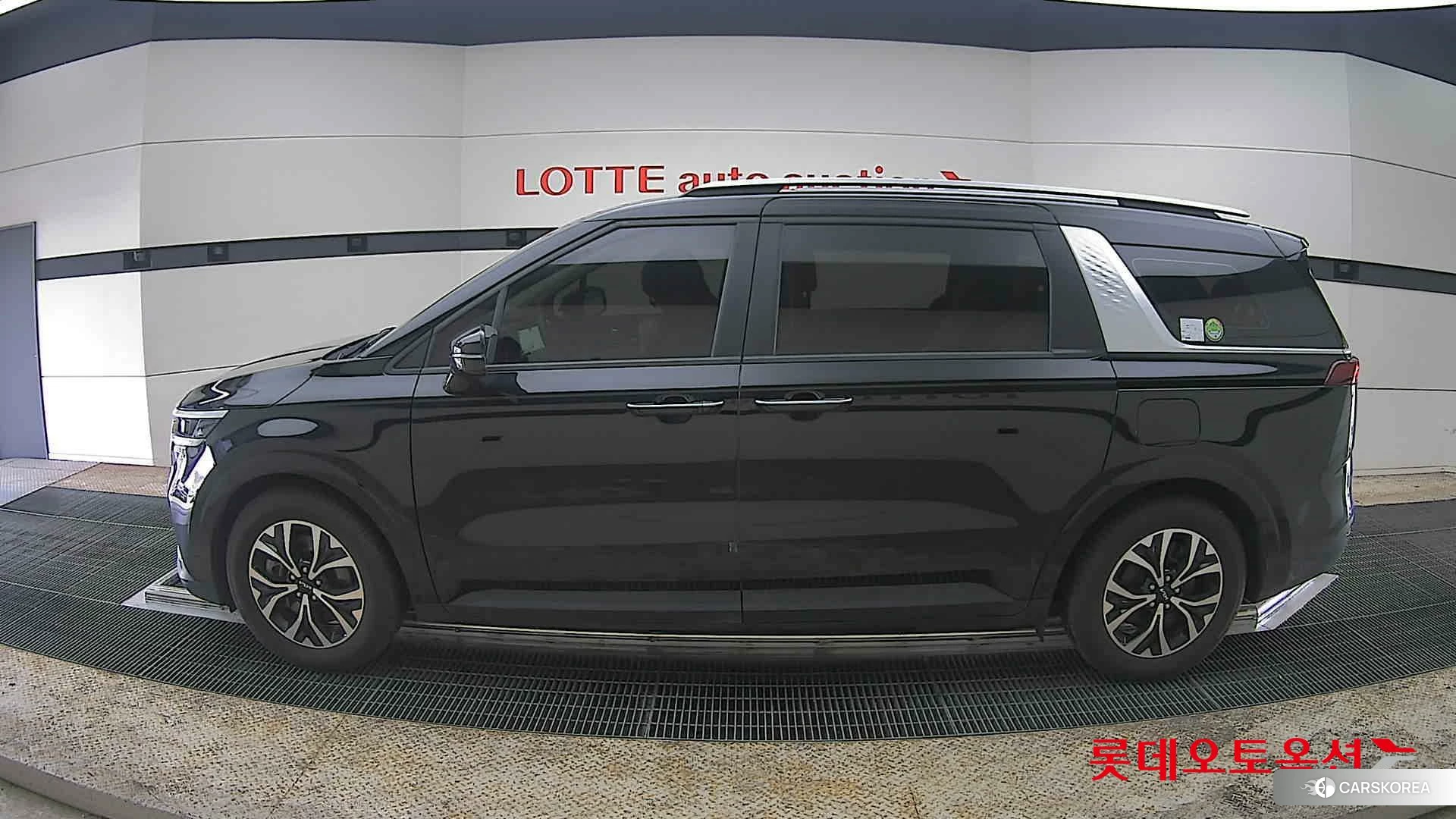 Kia Carnival id 3888413 из Кореи 35