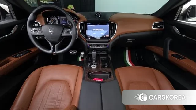 Maserati Ghibli id 2900882 из Кореи 17