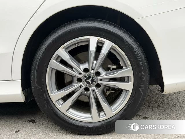 Mercedes-Benz Class C id 4256967 из Китая 13