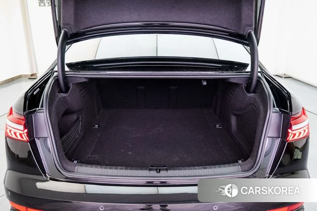 Audi A6L id 4278888 из Китая 22