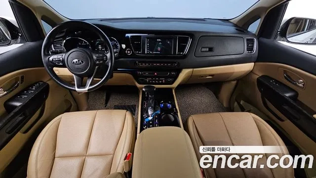 Kia The New Carnival id 2917599 из Кореи 17