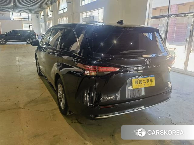 Toyota Saina id 4291489 из Китая 10
