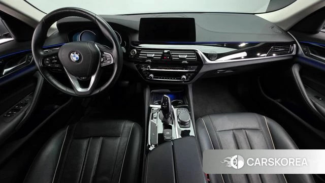 BMW 5 Series (G30) id 4188463 из Кореи 17