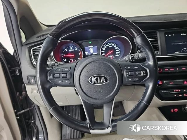 Kia The New Carnival id 3942985 из Кореи 17