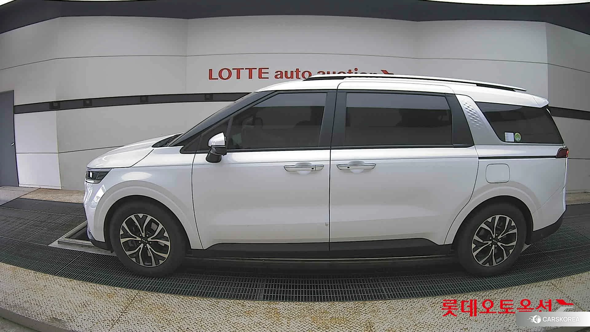 Kia Carnival id 4347340 из Кореи 33