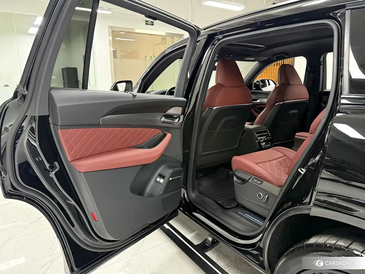 Audi Q6 id 4546650 из Китая 19