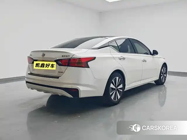 Nissan Altima id 4553964 из Китая 16