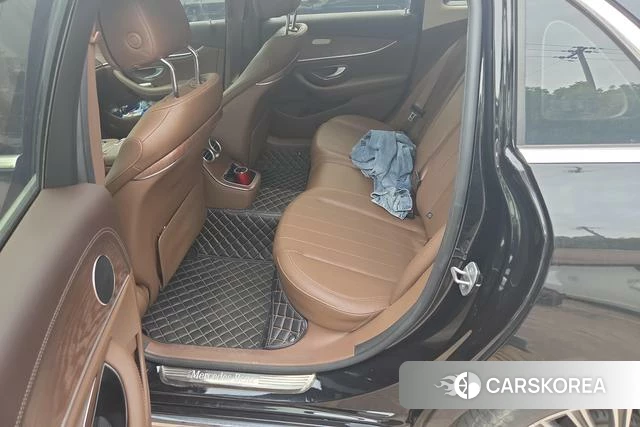 Mercedes-Benz E-class id 4277588 из Китая 14