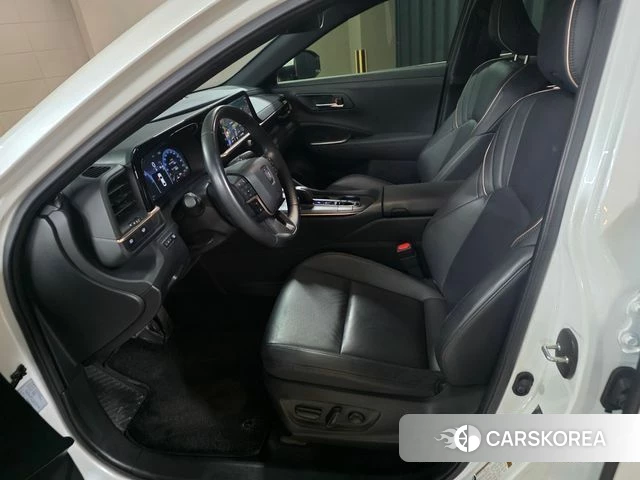 Toyota Crown Crossover id 4401040 из Кореи 14