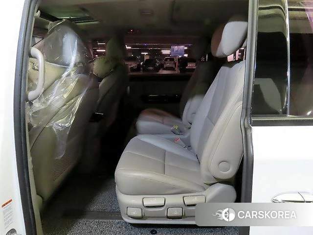 Kia All New Carnival id 3905476 из Кореи 17