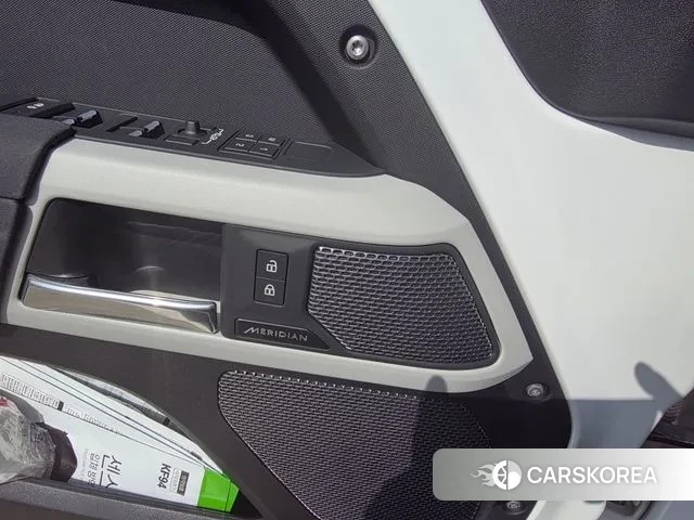 Land Rover Defender (L663) id 3763767 из Кореи 7