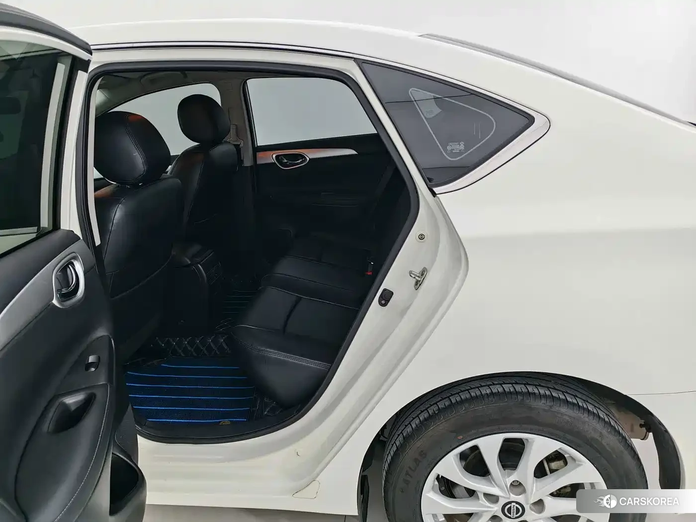 Nissan Sylphy id 4607037 из Китая 17