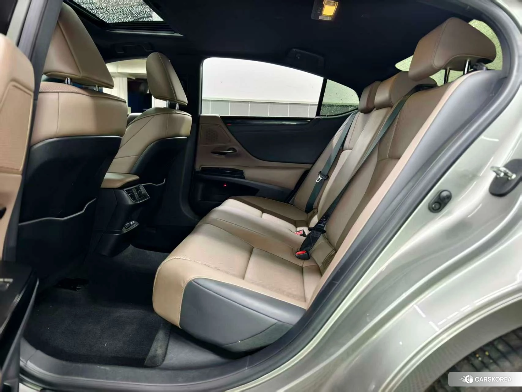 Lexus ES id 4467930 из Китая 19