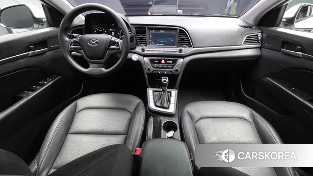 Hyundai Avante AD id 3107385 из Кореи 17