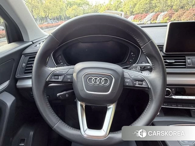 Audi Q5L id 4209984 из Китая 13