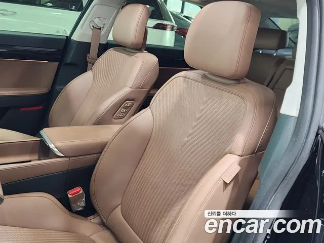 Hyundai Grandeur (GN7) id 2615509 из Кореи 17