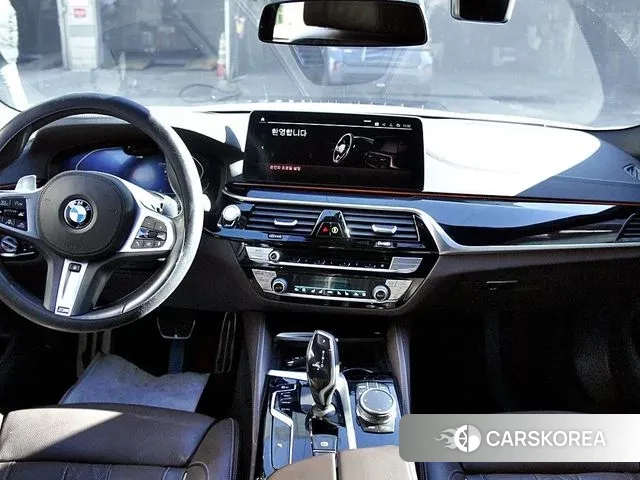 BMW 5 Series (G30) id 3518759 из Кореи 17