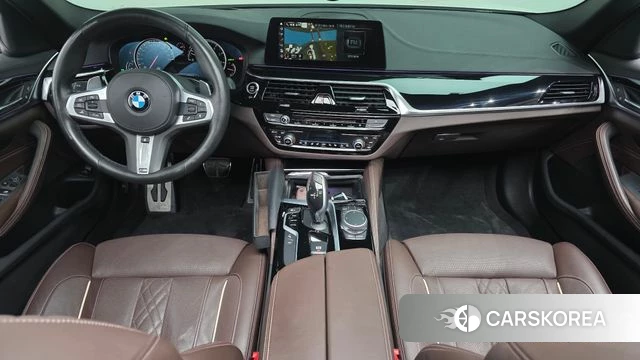 BMW 5 Series (G30) id 3911958 из Кореи 17