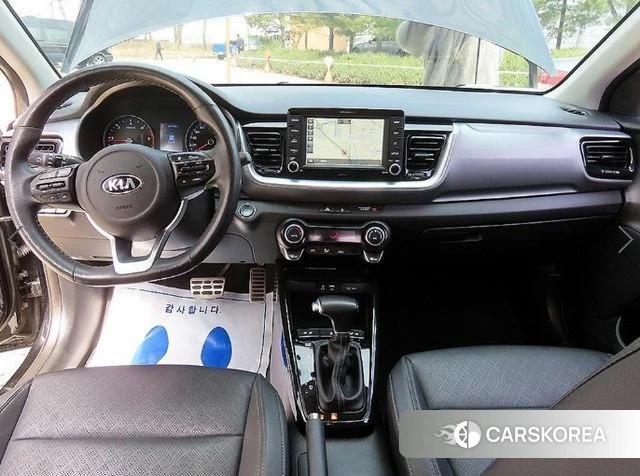 Kia Stonic id 3942749 из Кореи 17