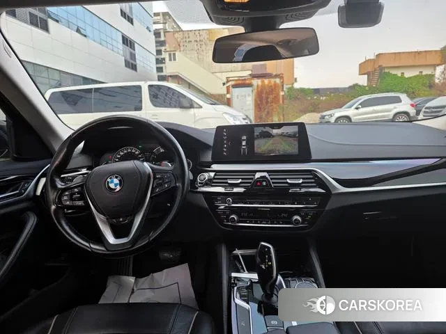 BMW 5 Series (G30) id 3371215 из Кореи 17