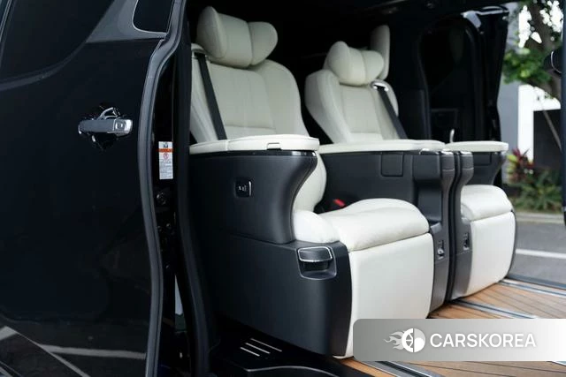 Lexus LM id 4353697 из Китая 14