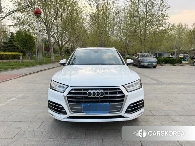 Audi Q5L id 4228470 из Китая 21