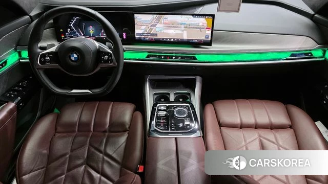 BMW 7 Series (G70) id 4302961 из Кореи 27
