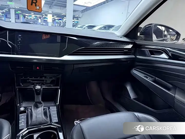 Volkswagen Passat id 4685982 из Китая 19