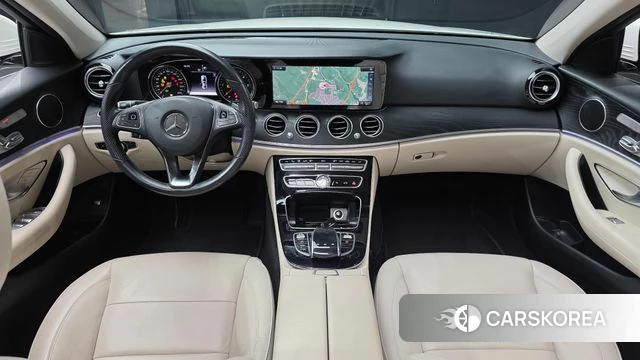 Mercedes-Benz E-Class W213 id 3925045 из Кореи 17