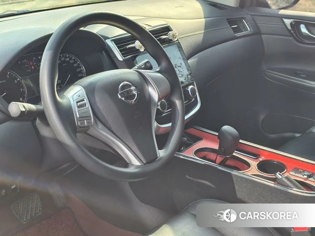 Nissan TIIDA id 4261618 из Китая 9