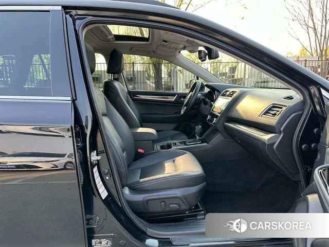 Subaru OUTBACK id 4208640 из Китая 25