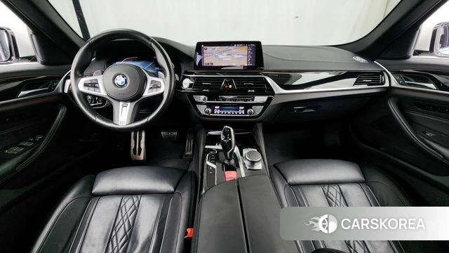 BMW 5 Series (G30) id 4416599 из Кореи 31