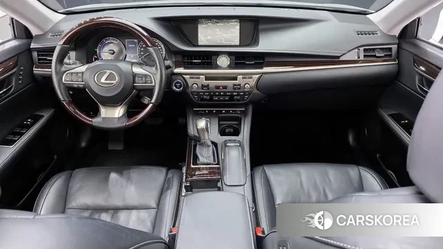 Lexus New ES300h id 3779298 из Кореи 17