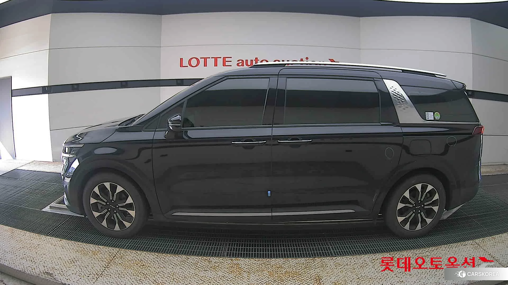 Kia Carnival id 4664311 из Кореи 35