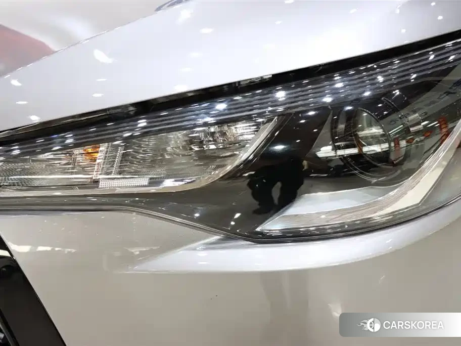 Toyota Corolla id 4583694 из Китая 17